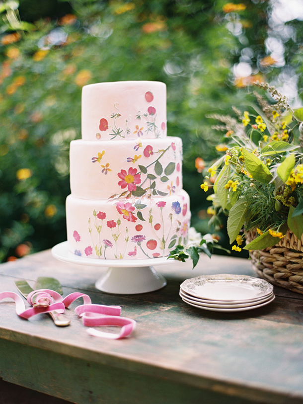 20 Floral Print Wedding Cakes