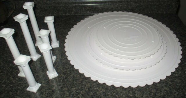 3 Wilton Wedding Cake 18"  12"  10"  plates Separator 7 Columns (4) 5 ...