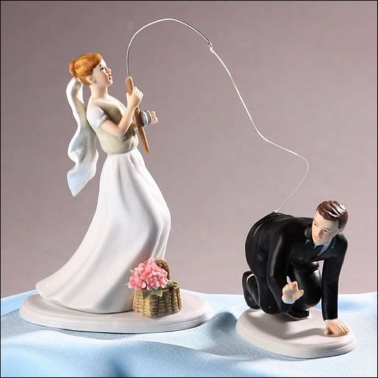 50+ Funniest Wedding Cake Toppers That