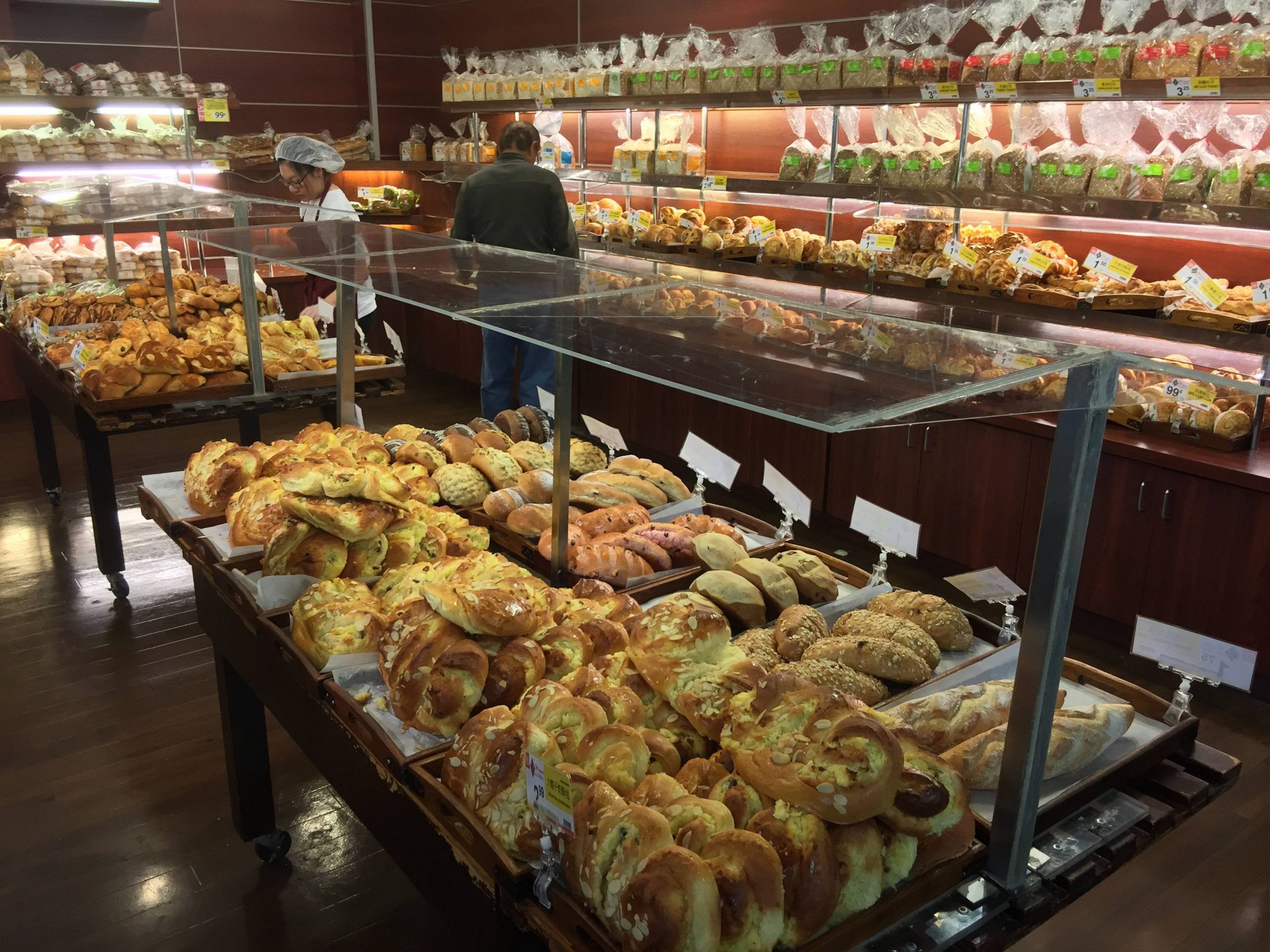 99 Ranch has the best grocery store bakery : houston