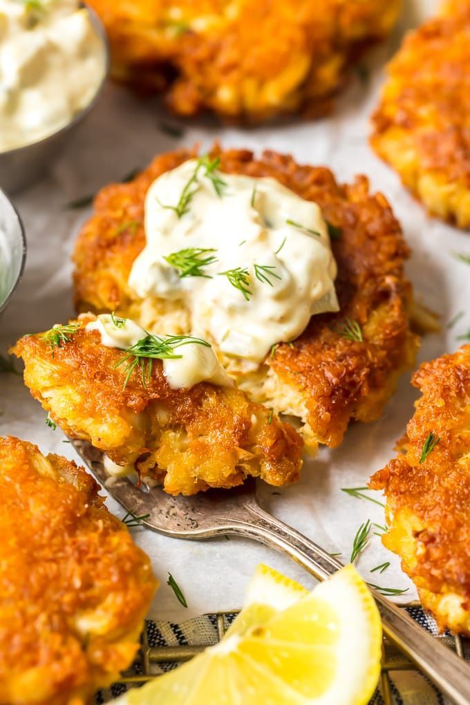 Baltimore Crab Cakes with Homemade Tartar Sauce / the ...