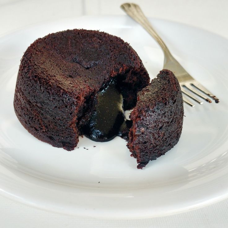 Dark and decadent cakes with molten centres!