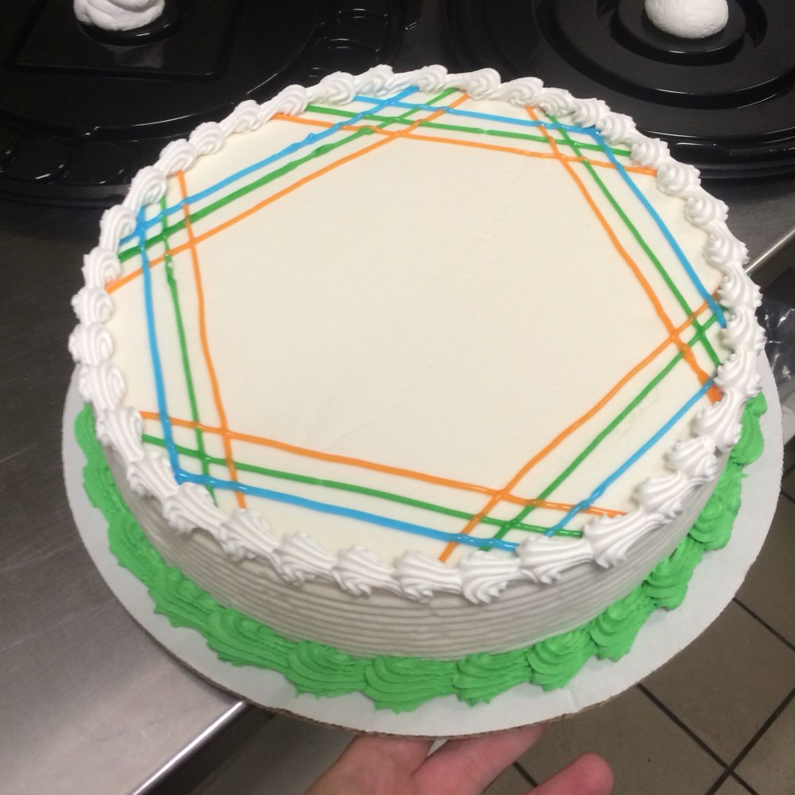 DQ cake design hexagon look