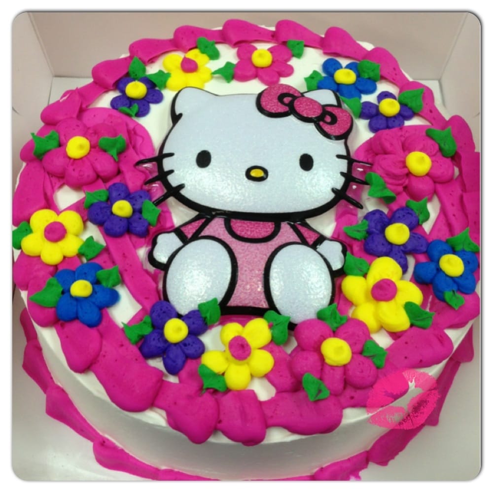 Hello kitty cookies and cream ice cream cake for my cousin ...