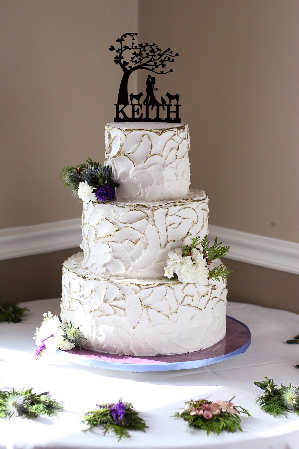 How Much Wedding Cake Do I Need?