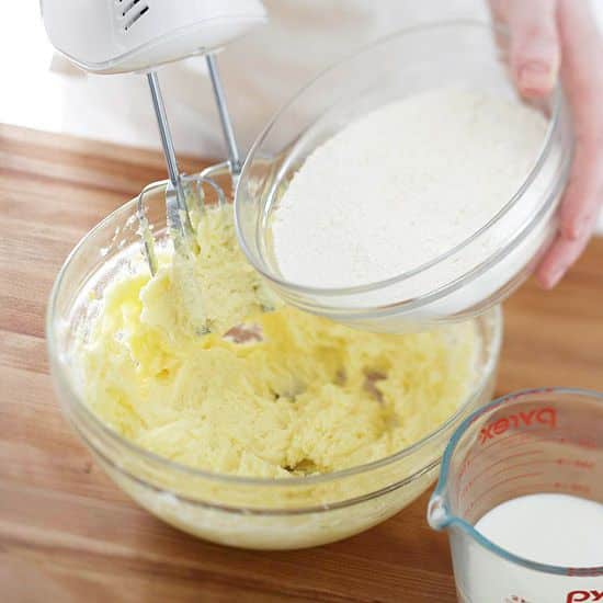 How to Convert a Cake Recipe into Cupcakes