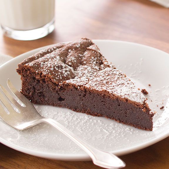 How to Make a Flourless Chocolate Cake Better Than Any Restaurant