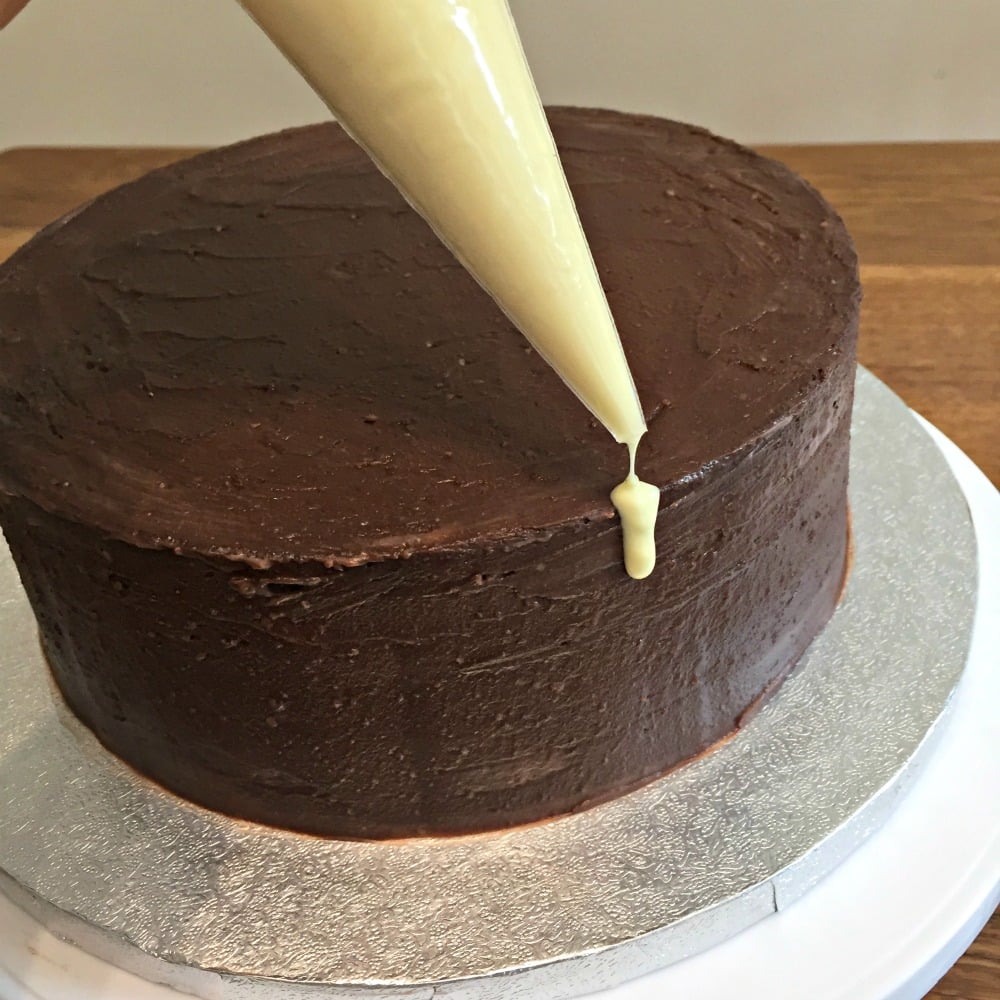 How to make an easy chocolate drip cake with step by step pictures ...
