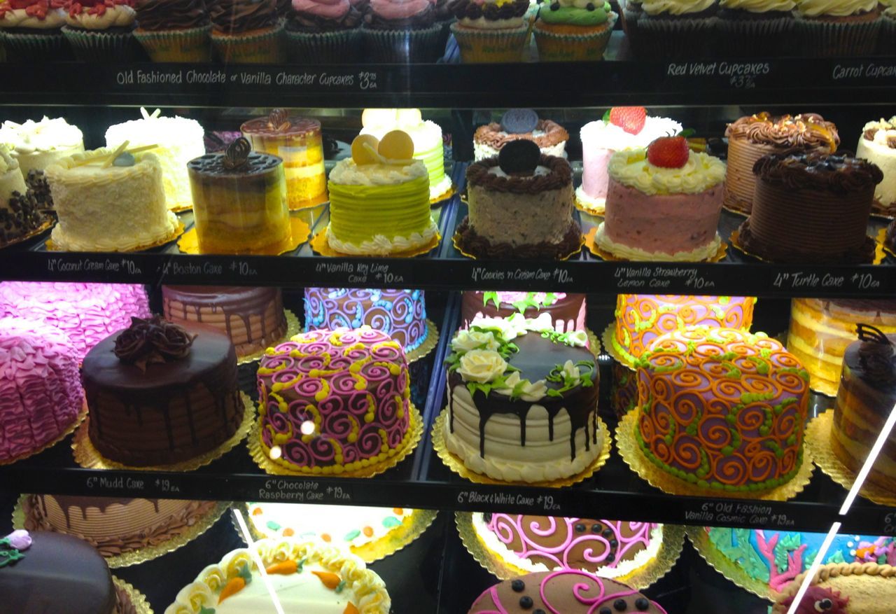 https://www.google.com/search?q=supermarket cakes