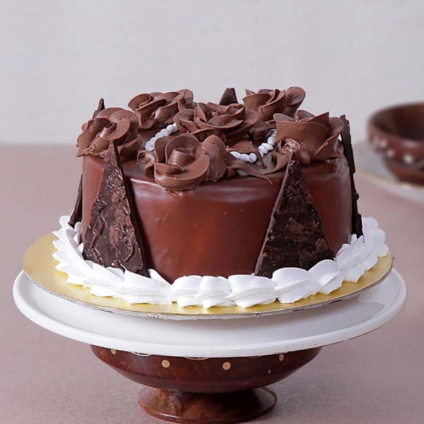 Order 1 Kg Round Chocolate Cake Topped with Chocolate Flowers Online at ...