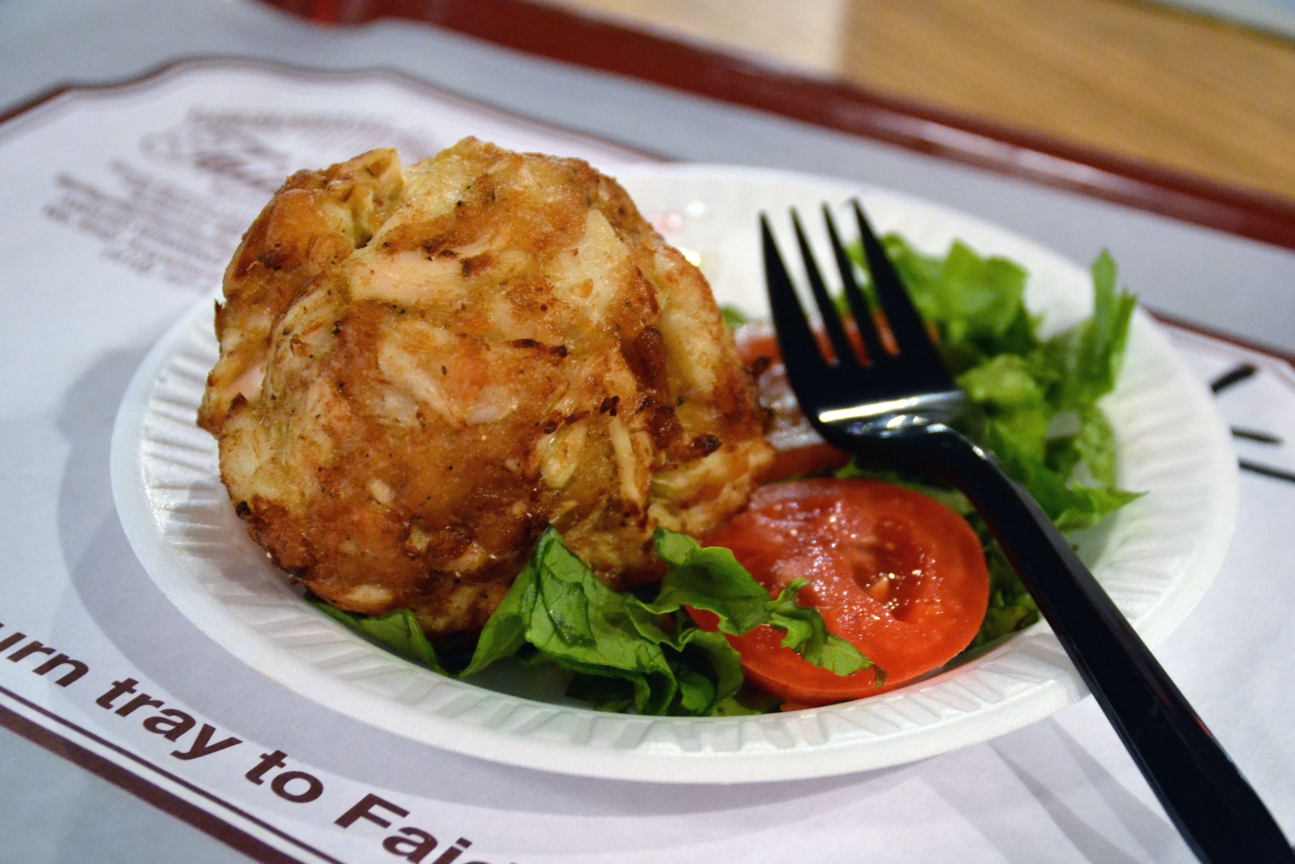 These 13 Restaurants Serve The Best Crab Cakes In ...