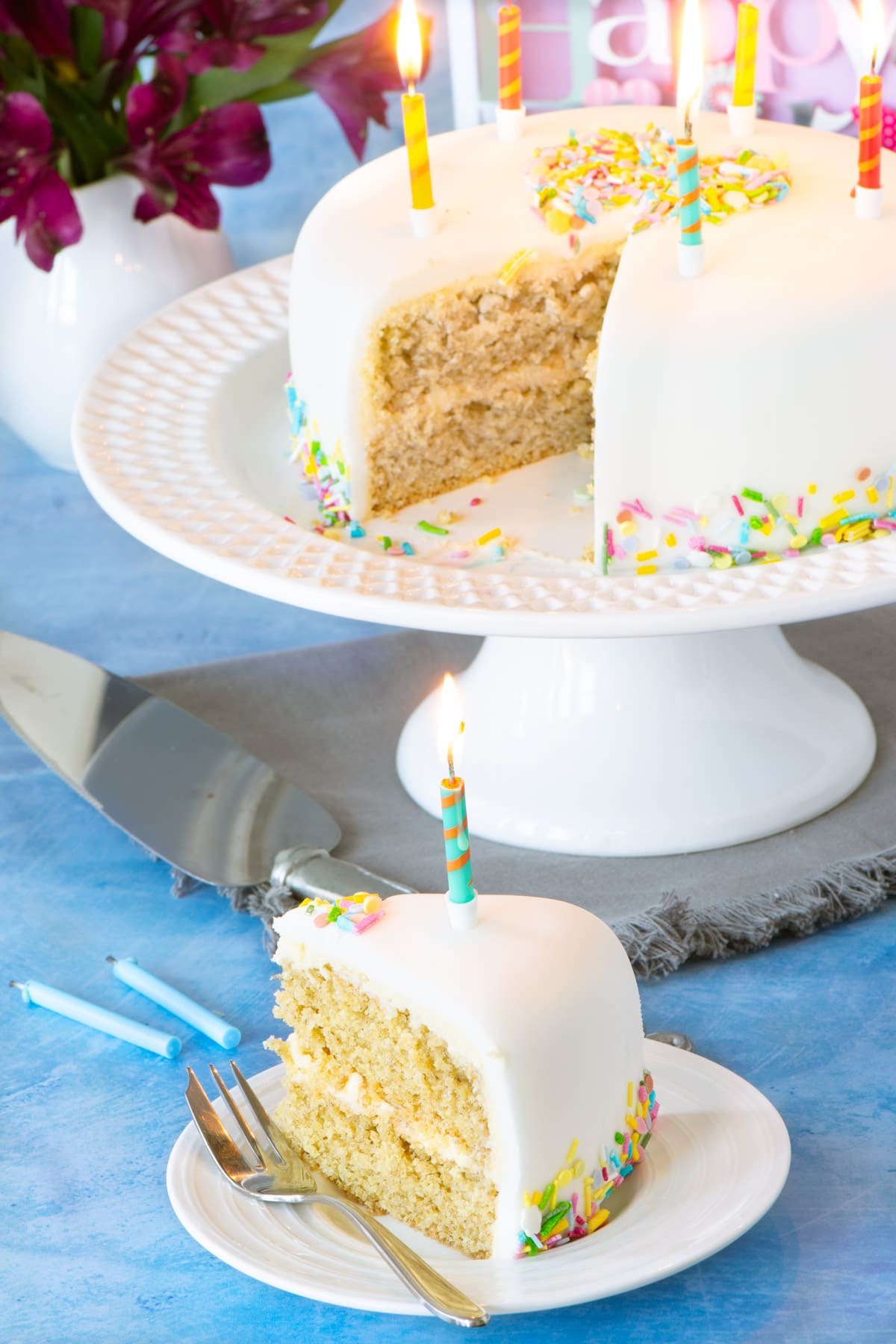 Vegan Birthday Cake (Vegan Vanilla Sponge Cake ...