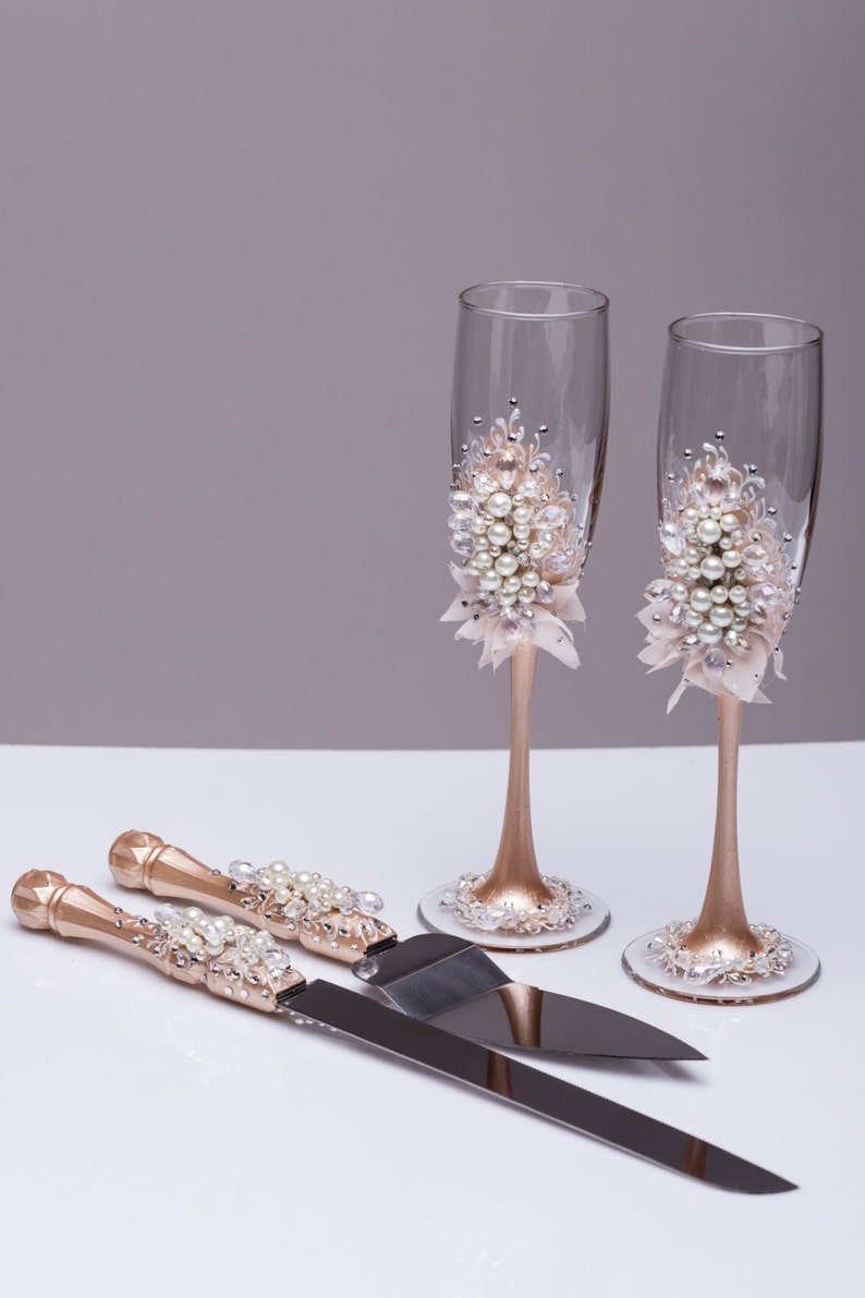 Wedding glasses and cake server set pearl Champagne flutes ...