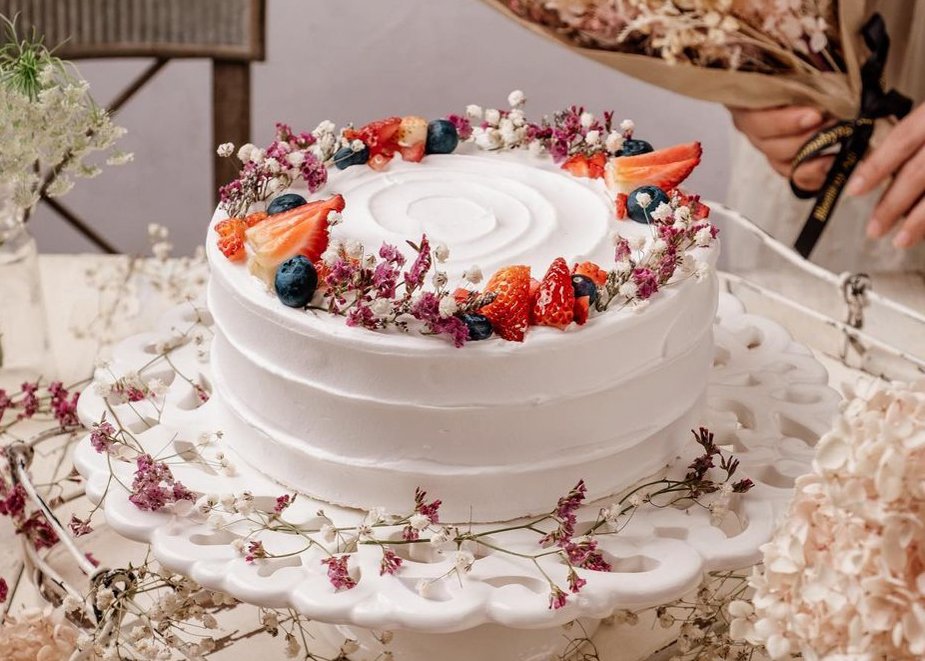 Your Guide to Cake Delivery in the Metro